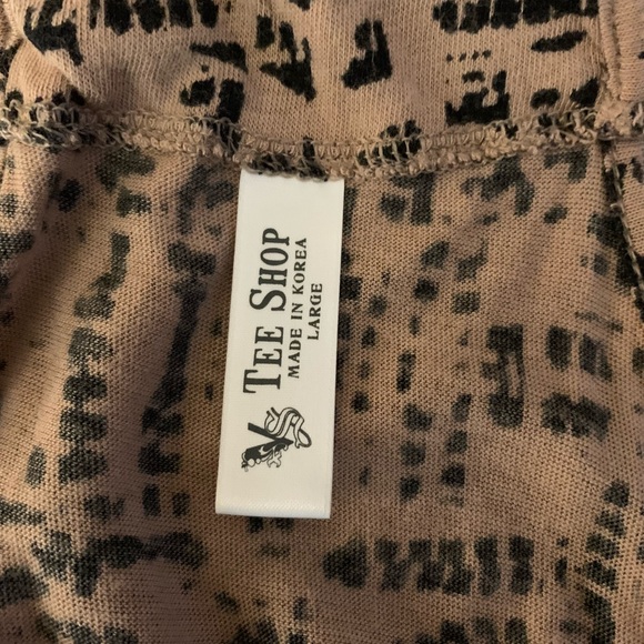 VS Cowl Neck Top - Picture 3 of 4